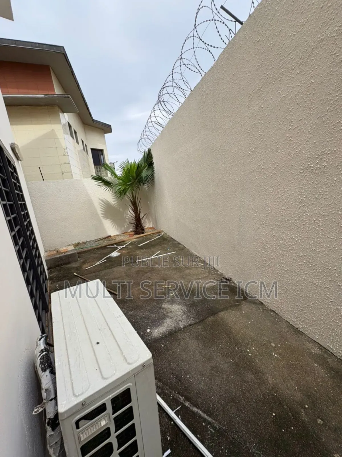 5chbre Duplex dans Ismaël Coulibaly, Cocody à Vendre