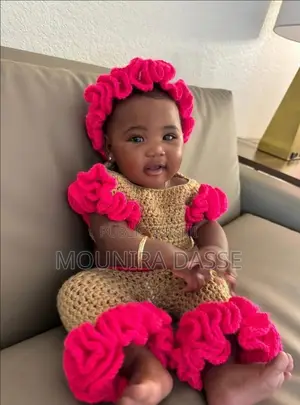 Photo - Complet Pour Bébé Fille Au Crochet