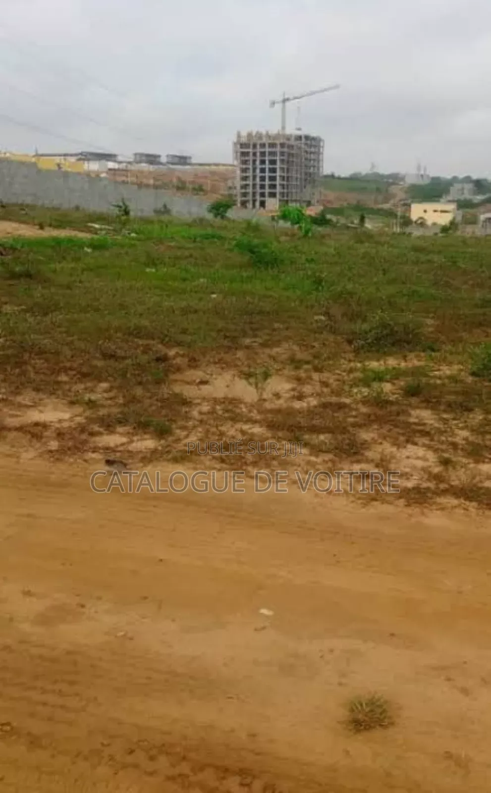 Des Terrains en Vente À Angre