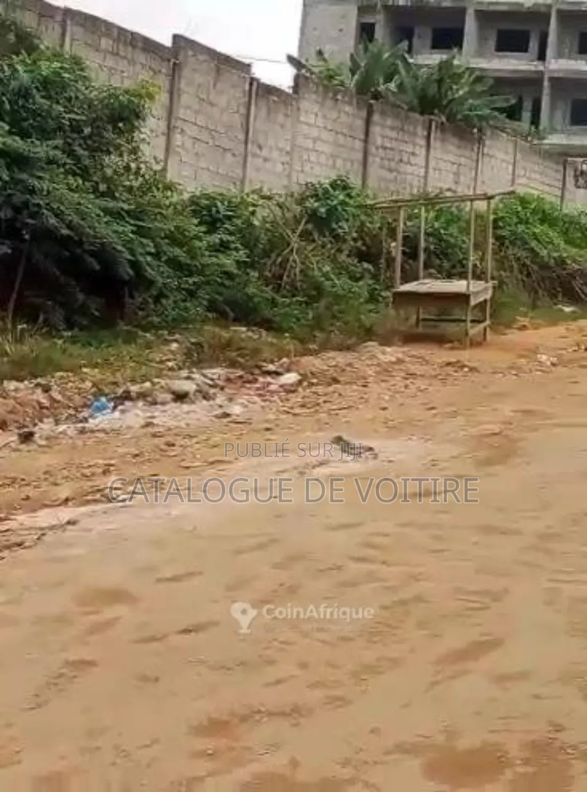 Des Terrains en Vente À Angre