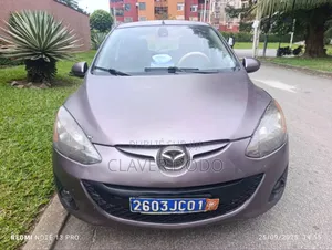 Photo - Mazda 2 2011 Gris