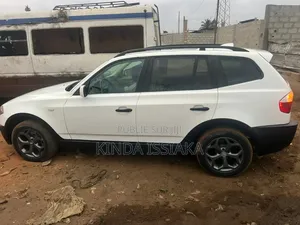 BMW X3 2.5i 2007 Blanc cassé