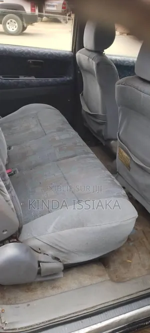 Toyota Corolla Sedan 1999 Gris