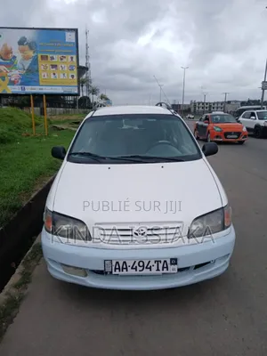 Photo - Toyota Picnic 2.0 FWD 2000 Blanc cassé