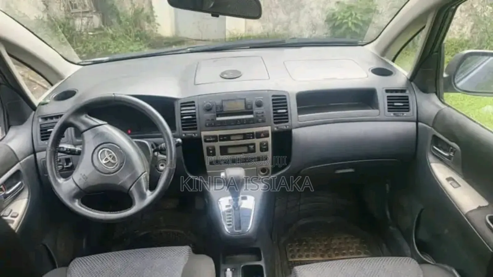 Toyota Verso 1.8 2009 Gris