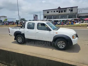Nissan Hardbody 2007 Blanc