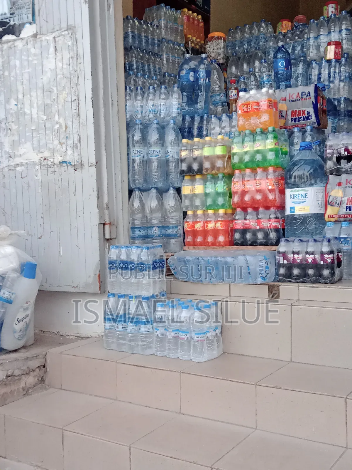 Vente D’Eau Minérale, Glace Boissons Gazeuses – Prix Abordables !