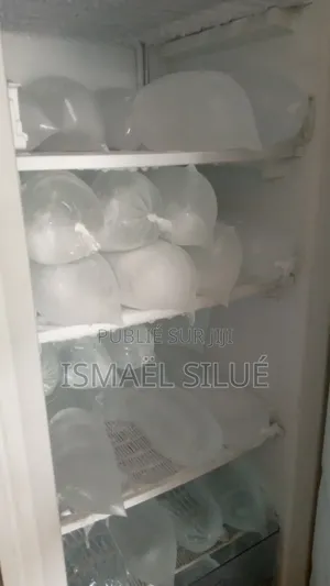 Vente D’Eau Minérale, Glace Boissons Gazeuses – Prix Abordables !