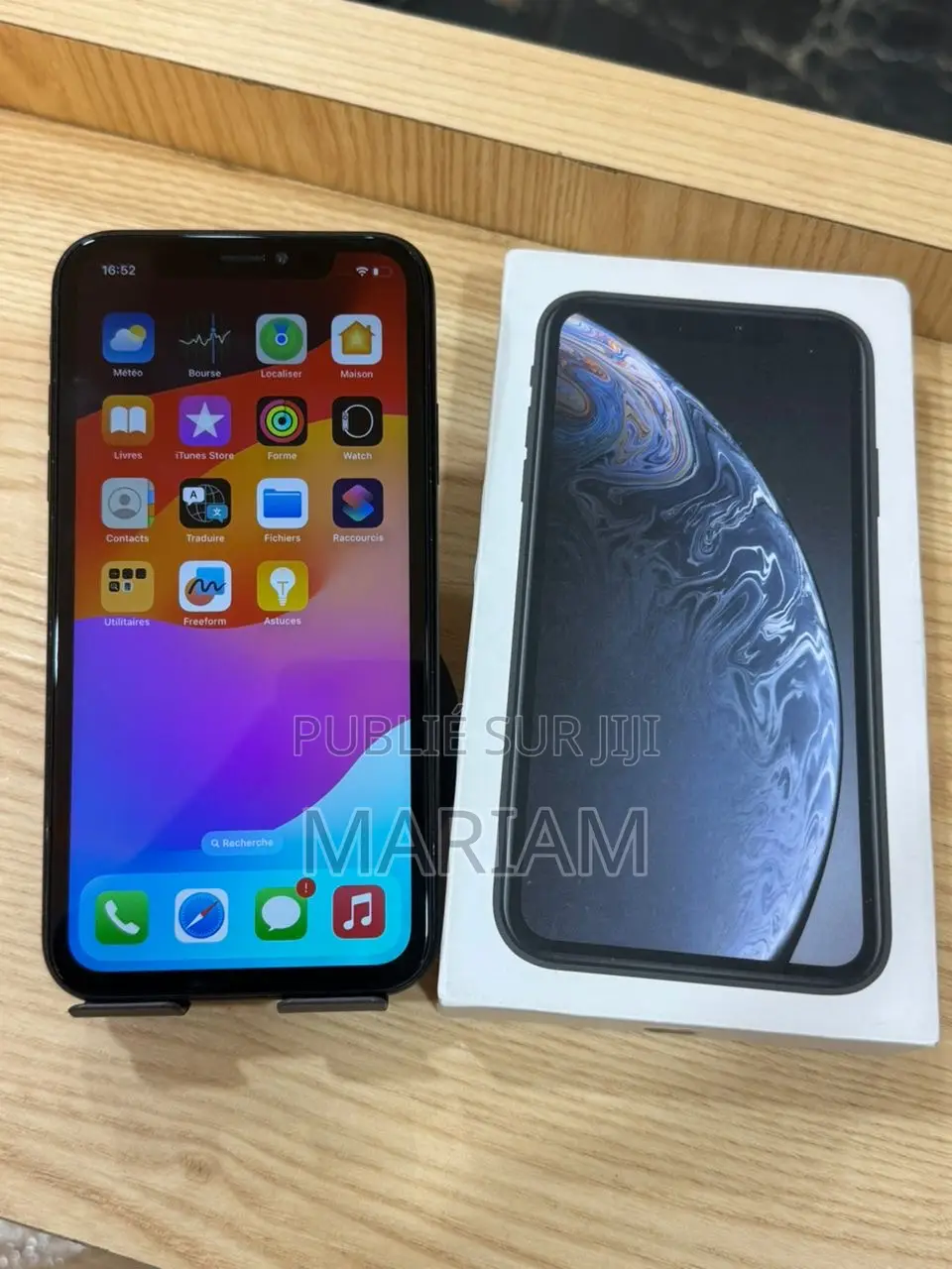 New Apple iPhone XR 64 GB Black