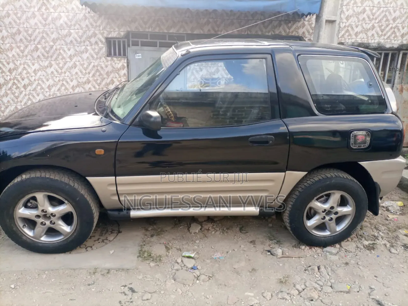 Toyota RAV4 Automatic 2000 Black