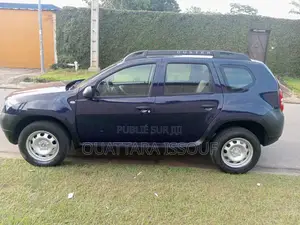Renault Duster 2015 Blue