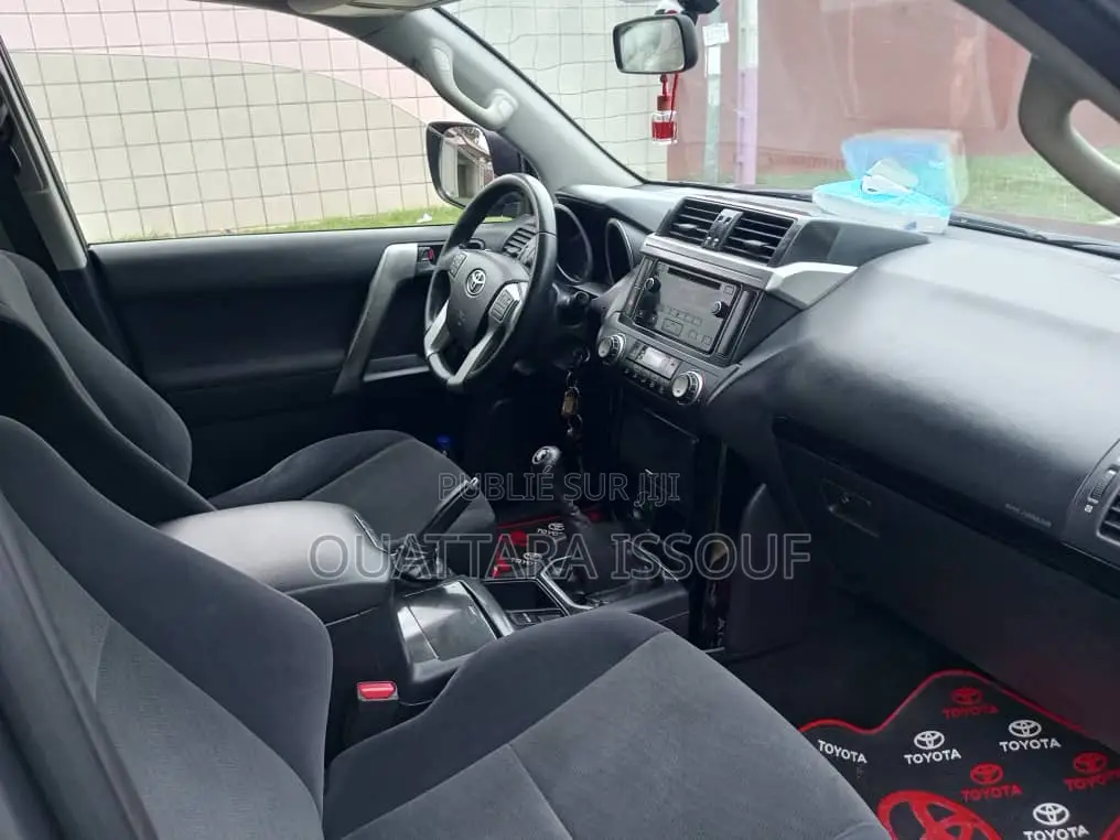 Toyota Land Cruiser Prado 2.7 2018 Black