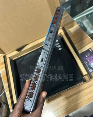 Photo - New MSI Vector 17 HX AI A2XWJG 32GB Intel Core I9 SSD 1T