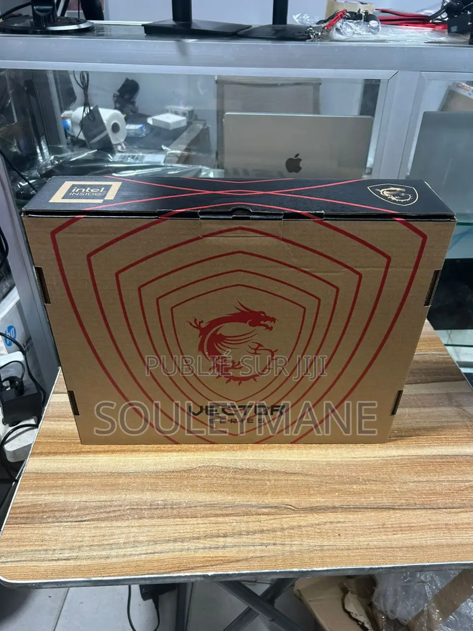 New MSI Vector 17 HX AI A2XWJG 32GB Intel Core I9 SSD 1T