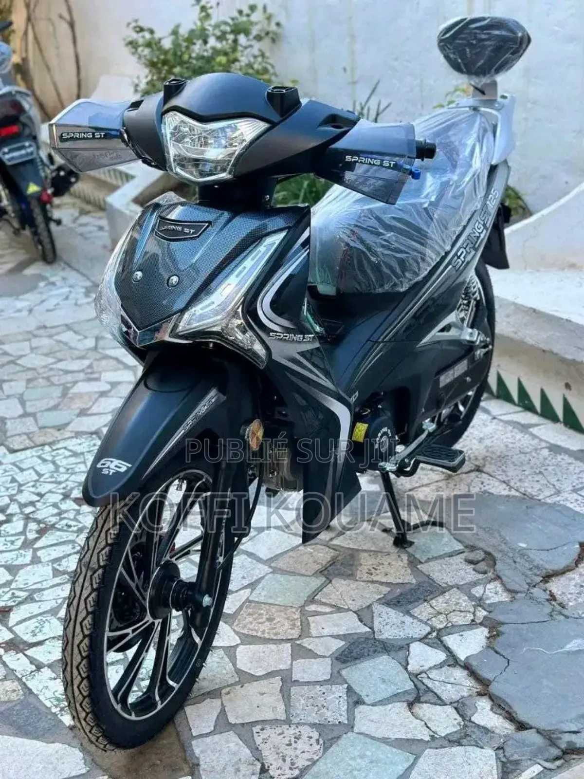 Neuf Motorcycle 2025