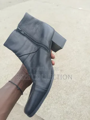 Photo - Vente De Chaussures Dam Et Enfants