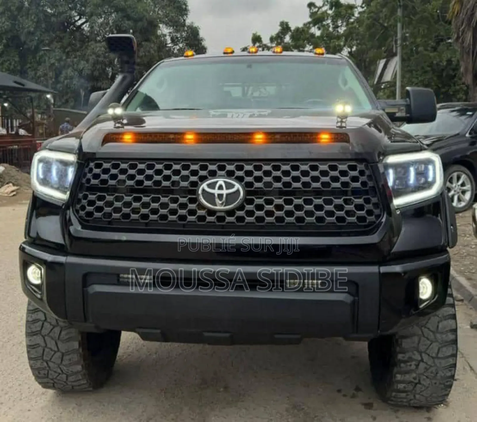 Toyota Tundra Limited 4dr Double Cab 4WD SB (5.7L 8cyl 6A) 2015 Black