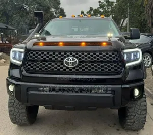 Toyota Tundra Limited 4dr Double Cab 4WD SB (5.7L 8cyl 6A) 2015 Black