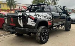 Toyota Tundra Limited 4dr Double Cab 4WD SB (5.7L 8cyl 6A) 2015 Black