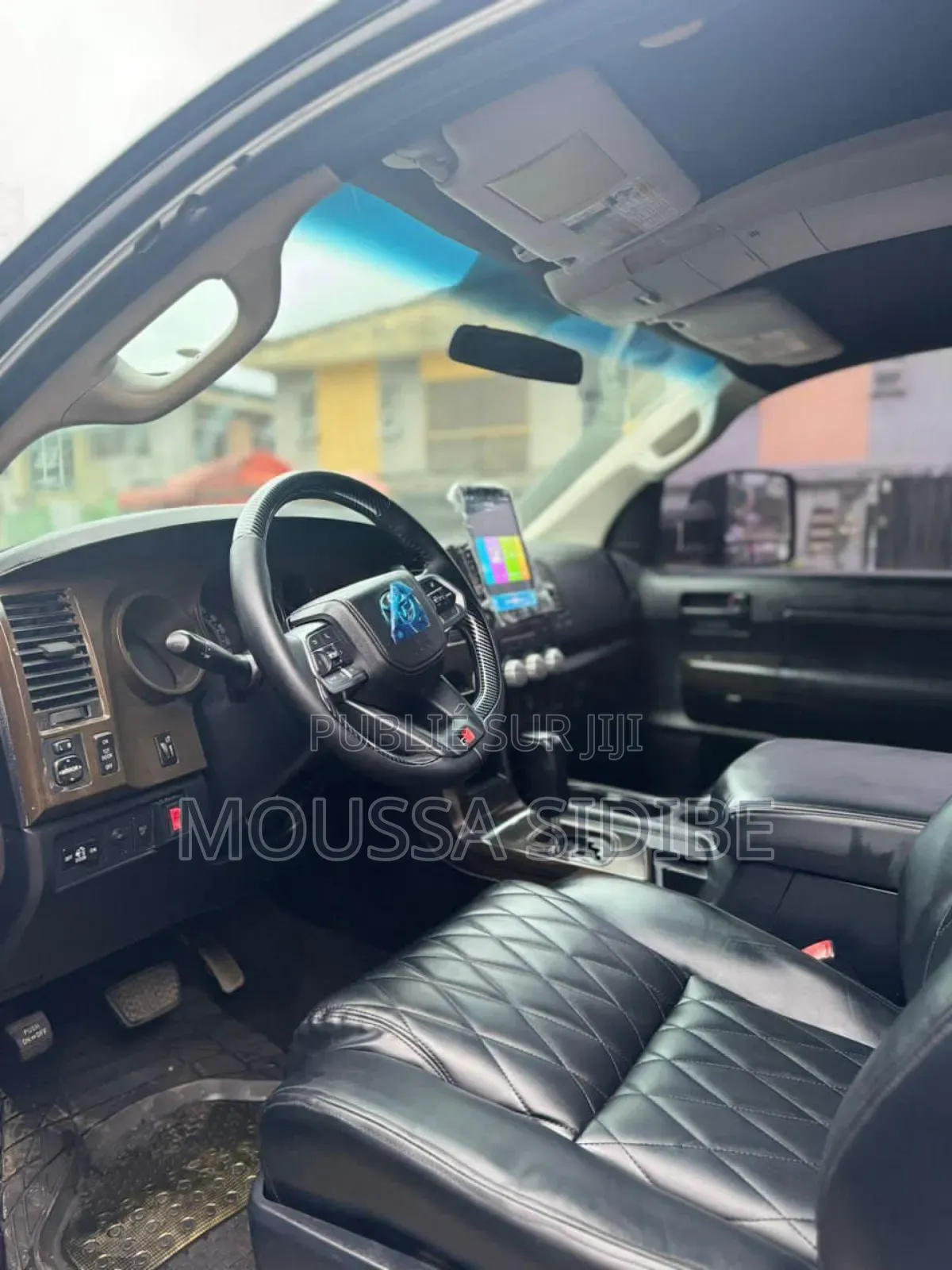 Toyota Tundra Limited 4dr Double Cab 4WD SB (5.7L 8cyl 6A) 2015 Black