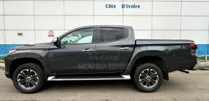New Mitsubishi L200 2022 Gris