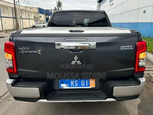 New Mitsubishi L200 2022 Gris