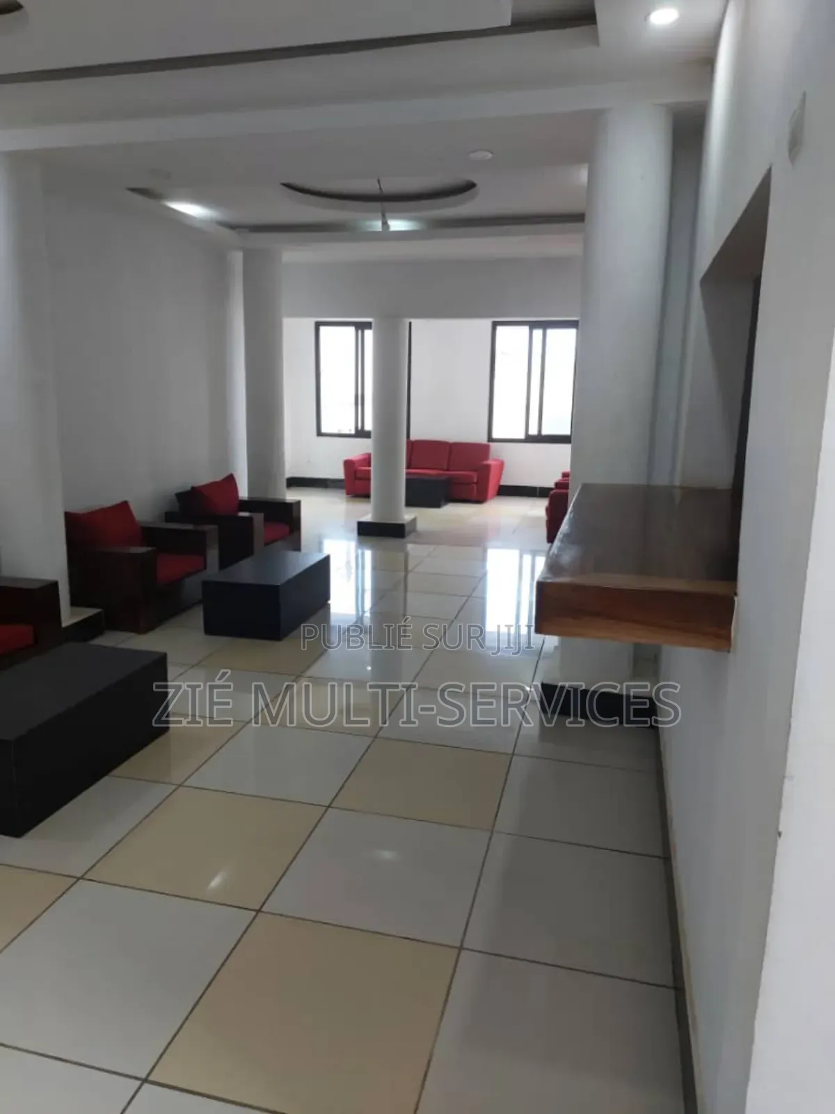 Furnished 18chbre Blocs d'appartements dans Zié Multi-Service, Yopougon