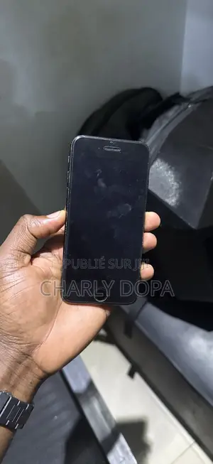 Apple iPhone 7 32 GB Black