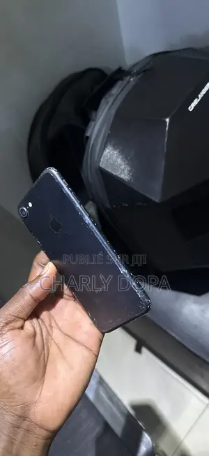 Apple iPhone 7 32 GB Black