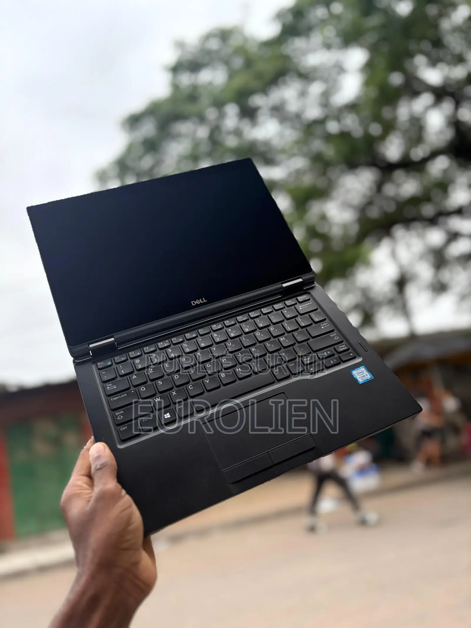 Ordinateur portable Dell Latitude 7390 16GB Intel Core i5 SSD 256GB
