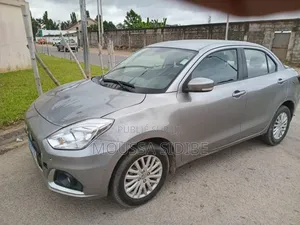 Photo - Suzuki Dzire 2022 Gris