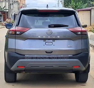 Nissan Rogue SV 2023 Gris