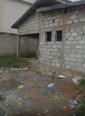 4chbre Maison dans Building House, Cocody à Vendre