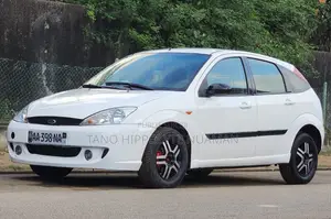 Ford Focus 2002 Blanc