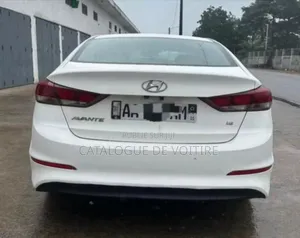Hyundai Avante 2018 Blanc