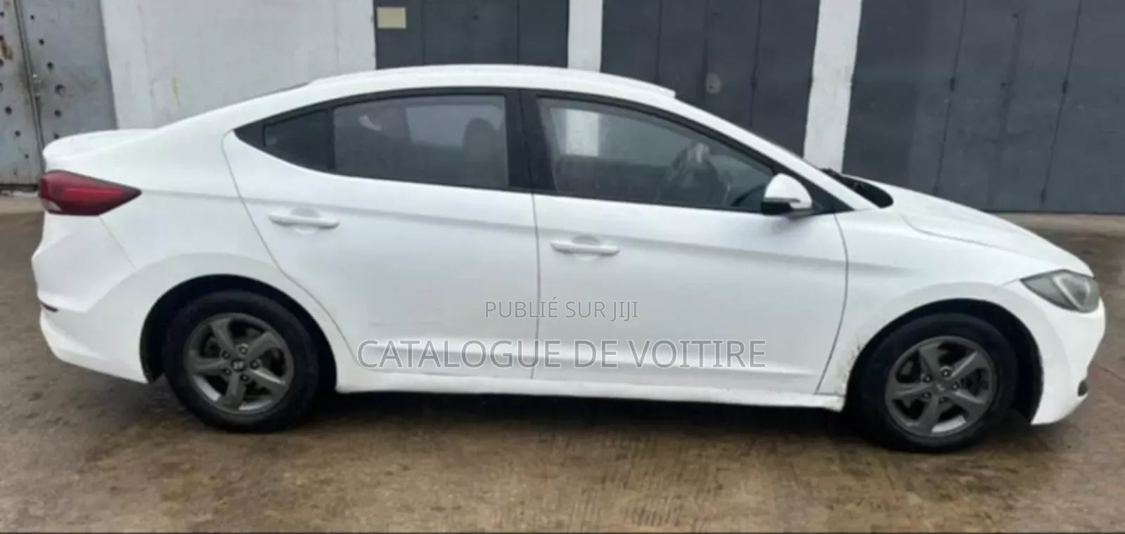 Hyundai Avante 2018 Blanc
