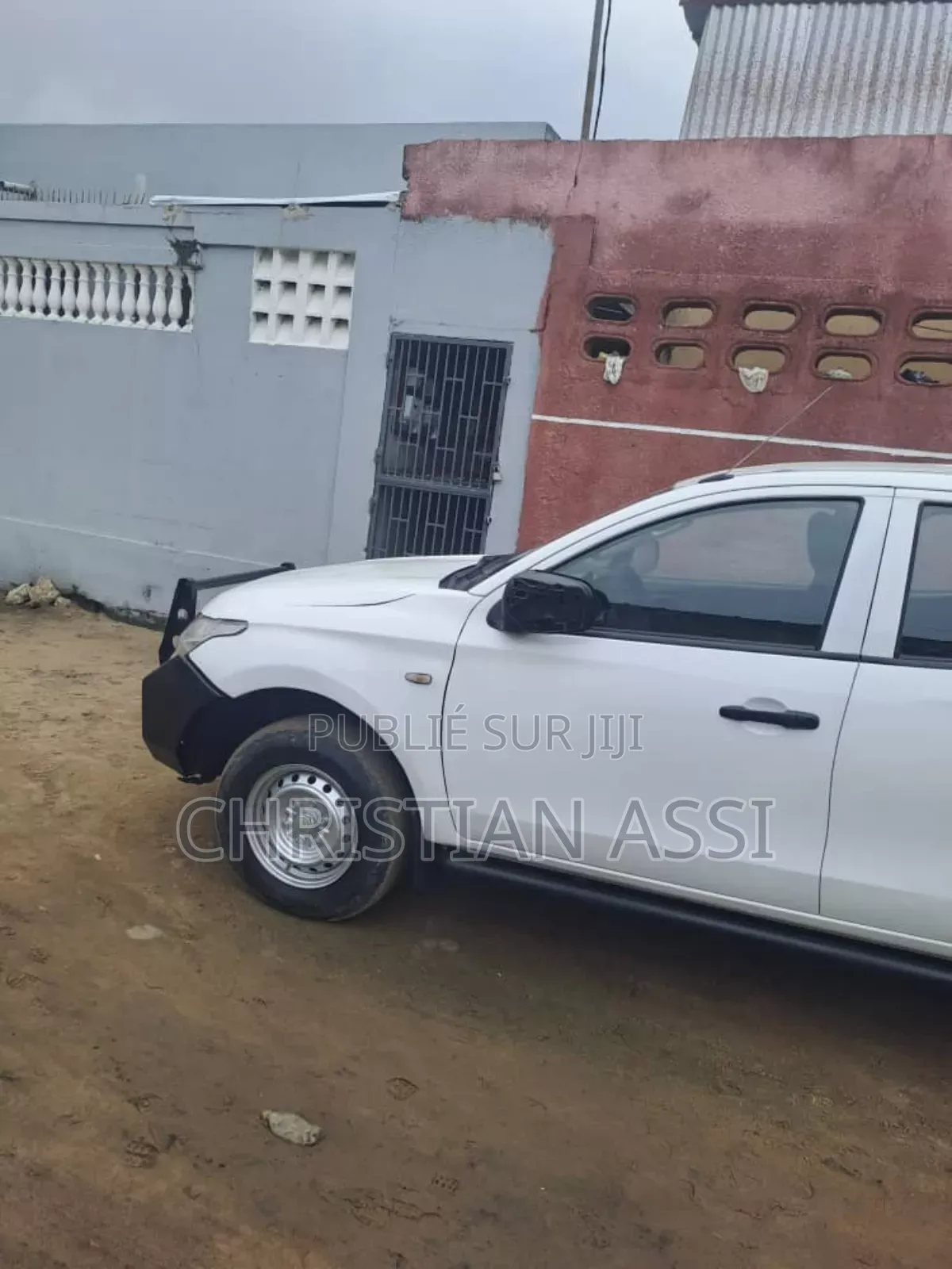 Mitsubishi L200 2014 Blanc cassé