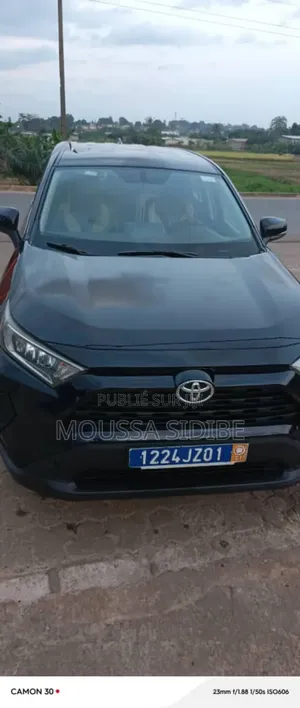 Photo - Toyota RAV4 2020 Black