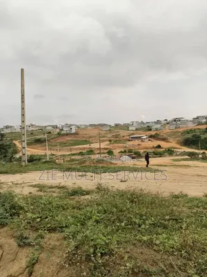 Photo - Une Parcelle en Vente