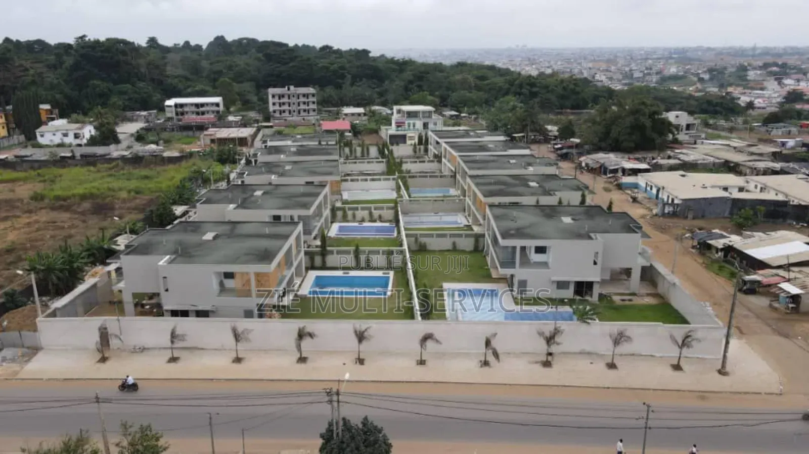 6chbre Duplex dans Zié Multi-Service, Bingerville à Vendre