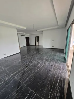 6chbre Duplex dans Zié Multi-Service, Bingerville à Vendre