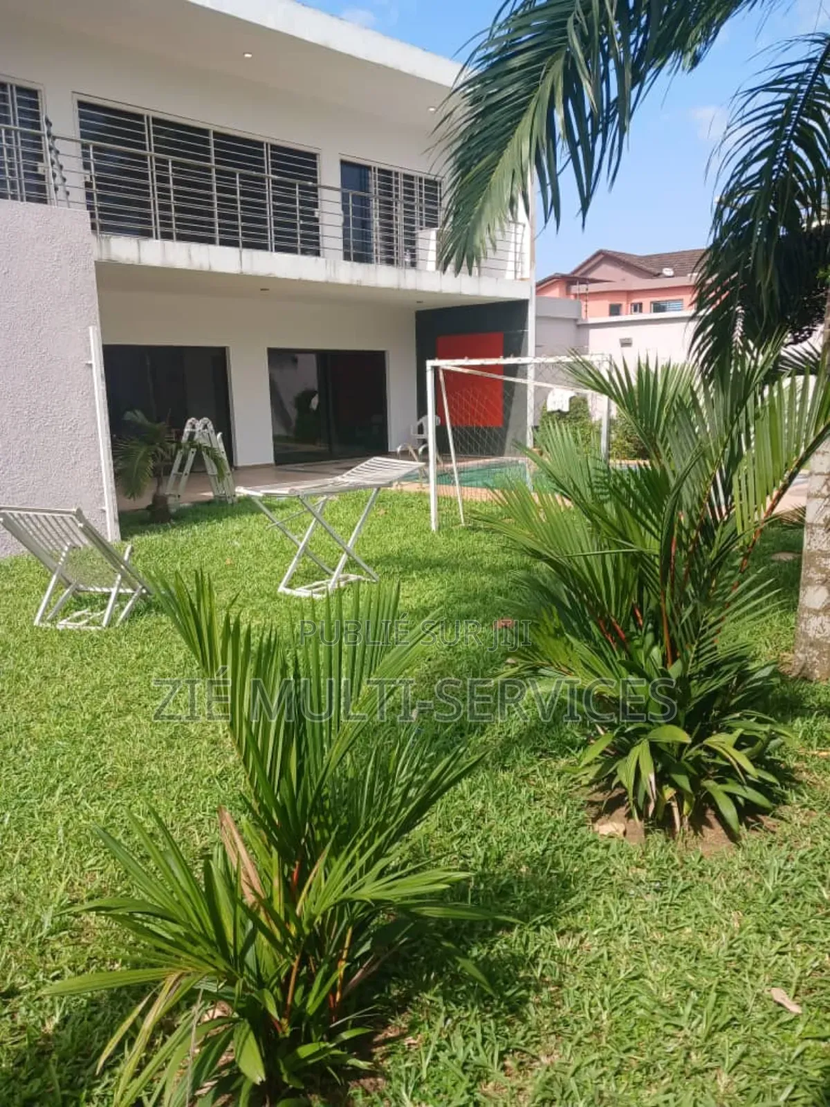 7chbre Duplex dans Zié Multi-Service, Cocody à Vendre