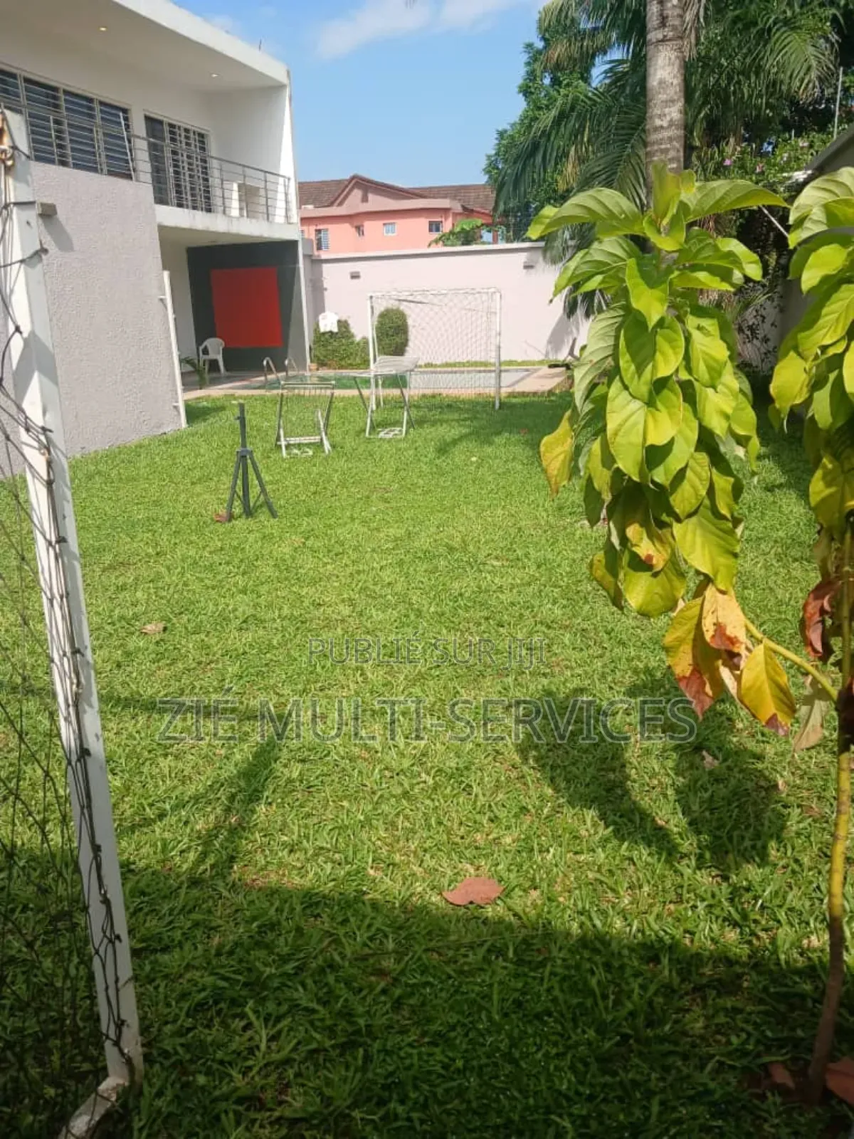 7chbre Duplex dans Zié Multi-Service, Cocody à Vendre