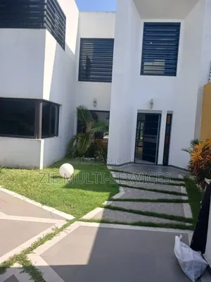 7chbre Duplex dans Zié Multi-Service, Cocody à Vendre