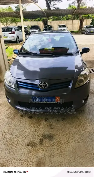 Photo - Toyota Auris 2011 Gris