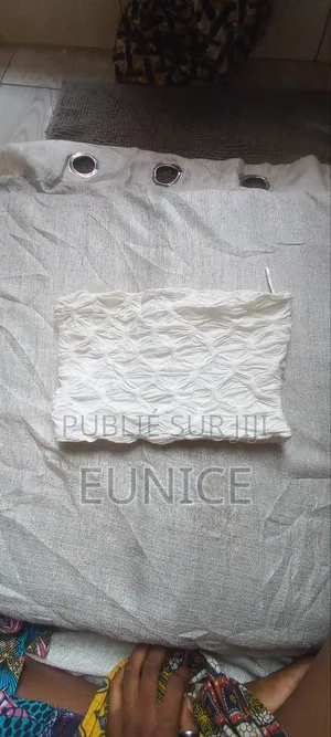 Photo - Vêtements Friperies