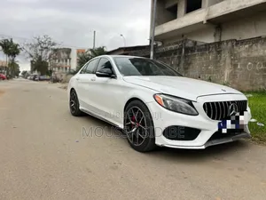 Mercedes-Benz C300 Sport 4Matic Sedan AWD (2.0L 4cyl 7A) 2017 Blanc