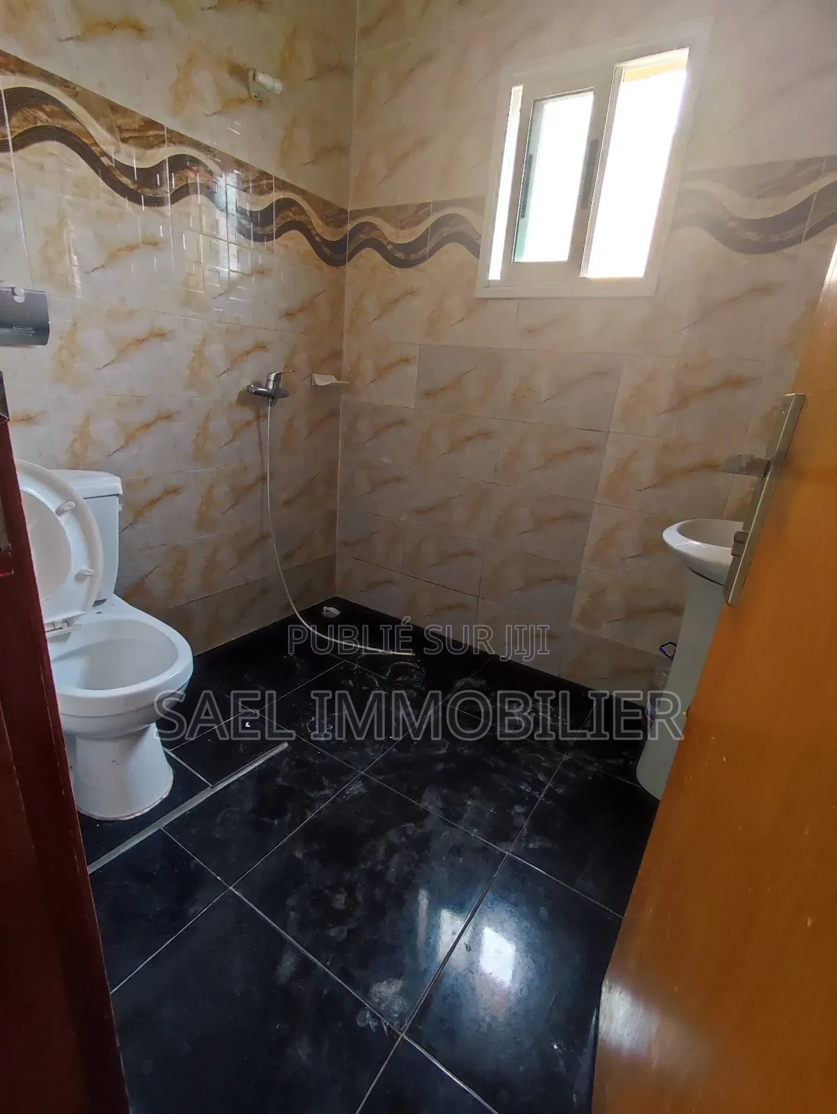 2chbre Appartement dans Sael, Cocody à Louer