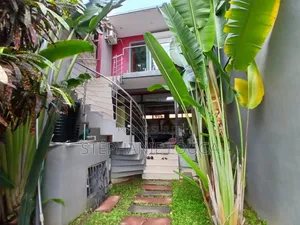 Furnished 5chbre Duplex dans Grand Bassam Rosier à Louer