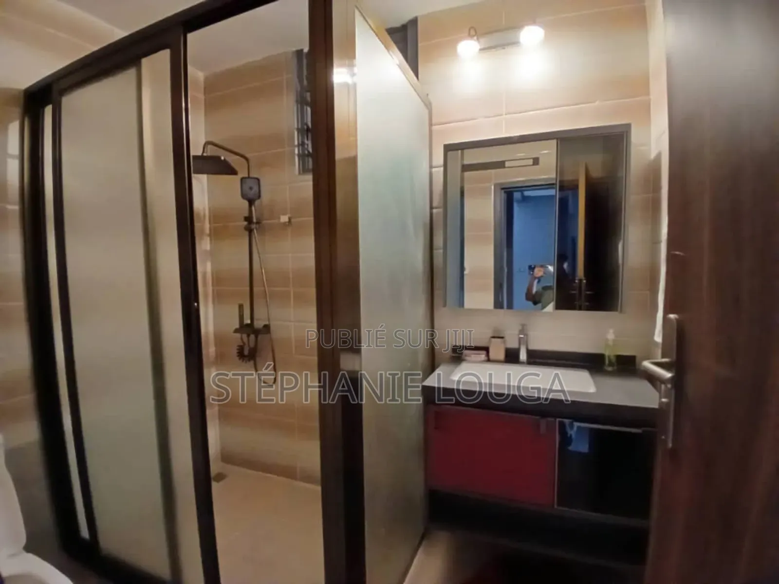 Furnished 5chbre Duplex dans Grand Bassam Rosier à Louer